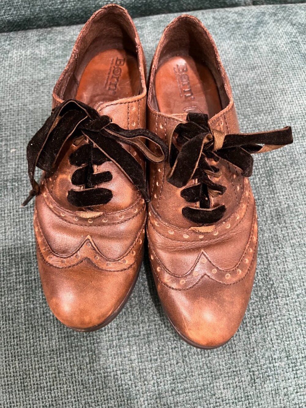 Born leather flat ankle boots size 6.5